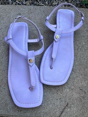 Cushionaire lavender t strap sandals